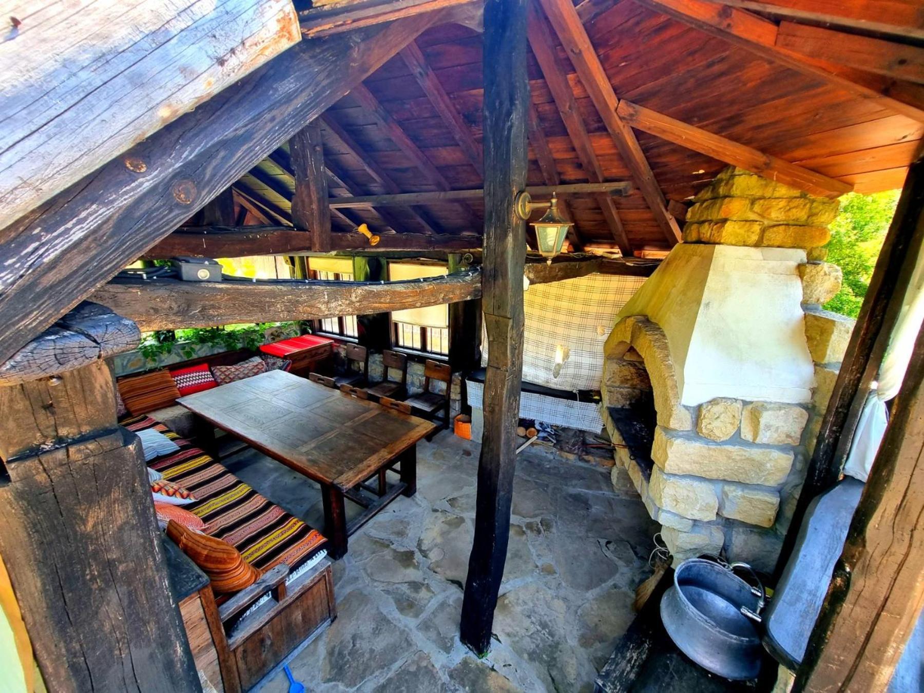 Agriturismo Hidden Paradise Villa Tryavna Bagian luar foto