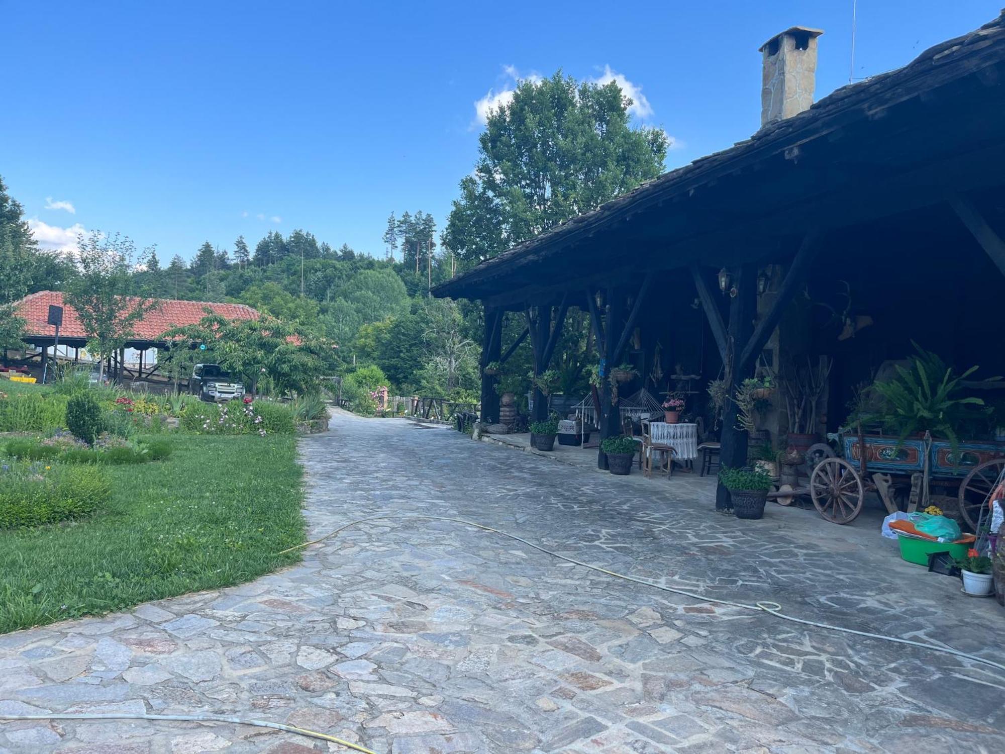Agriturismo Hidden Paradise Villa Tryavna Bagian luar foto